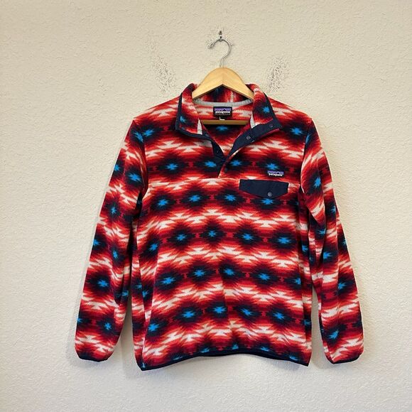 Patagonia Sweaters - PATAGONIA Synchilla W's Snap-T Pullover Fleece in Red Wild Desert Aztec